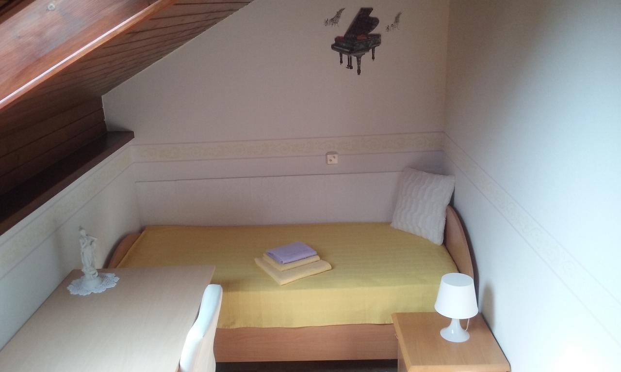 Sound Apartma Eva Apartment ราโดว์ลิตซา ภายนอก รูปภาพ