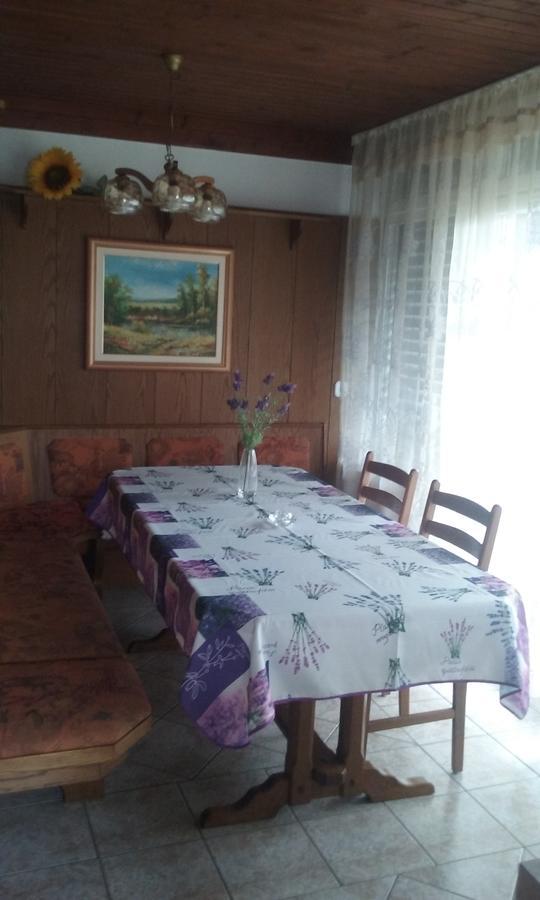 Sound Apartma Eva Apartment ราโดว์ลิตซา ภายนอก รูปภาพ